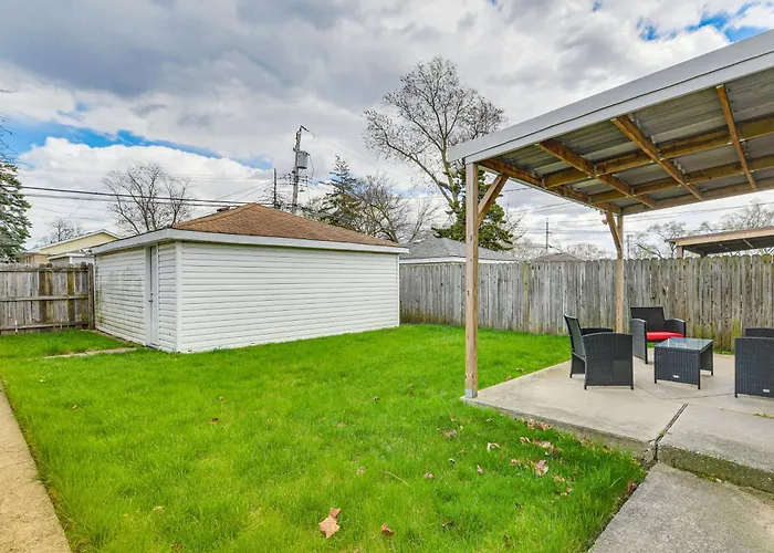 Hébergement de vacances In Quiet Area W/ Fenced-in Backyard *