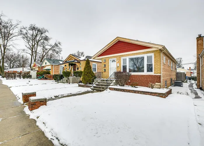 Hébergement de vacances In Quiet Area W/ Fenced-in Backyard Chicago