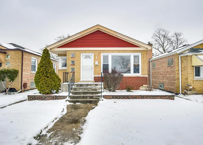 Hébergement de vacances In Quiet Area W/ Fenced-in Backyard Chicago