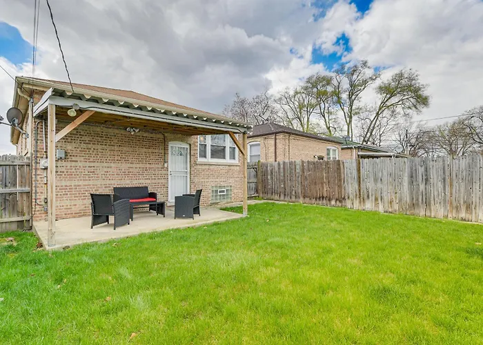 In Quiet Area W/ Fenced-in Backyard Chicago